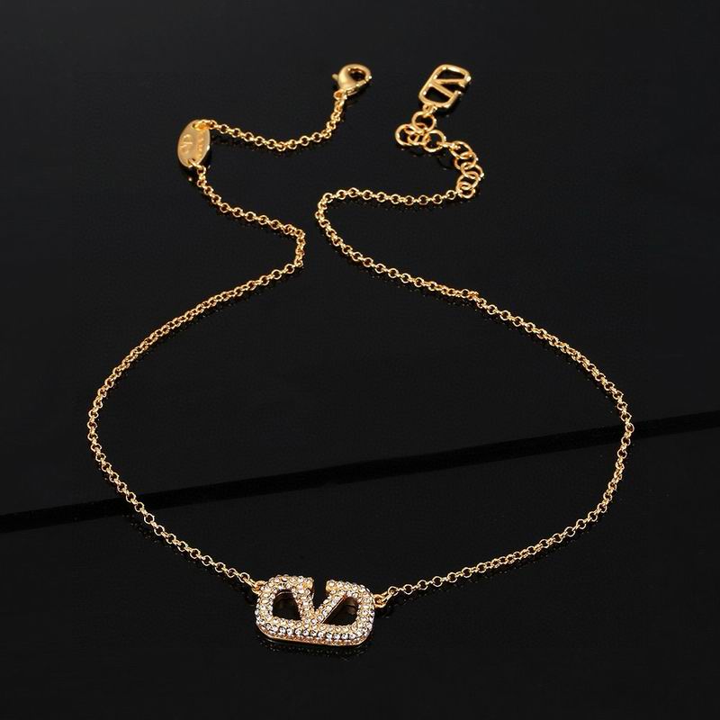 Valentino necklace 02yxh55